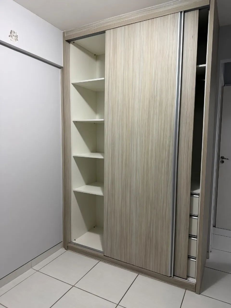 Alugo apartamento no Portoville