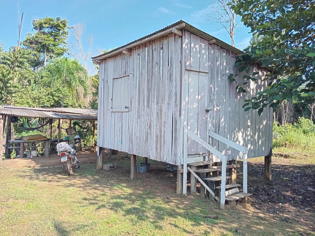 Chácara bem localizada 