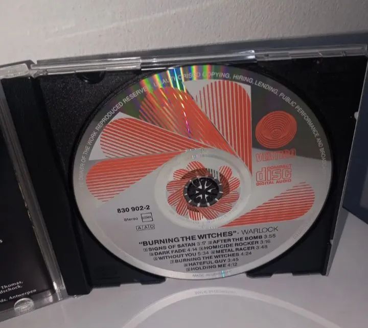 Cd Warlock - Burning the Witches - importado - Usado em excelente estado  - Foto 3
