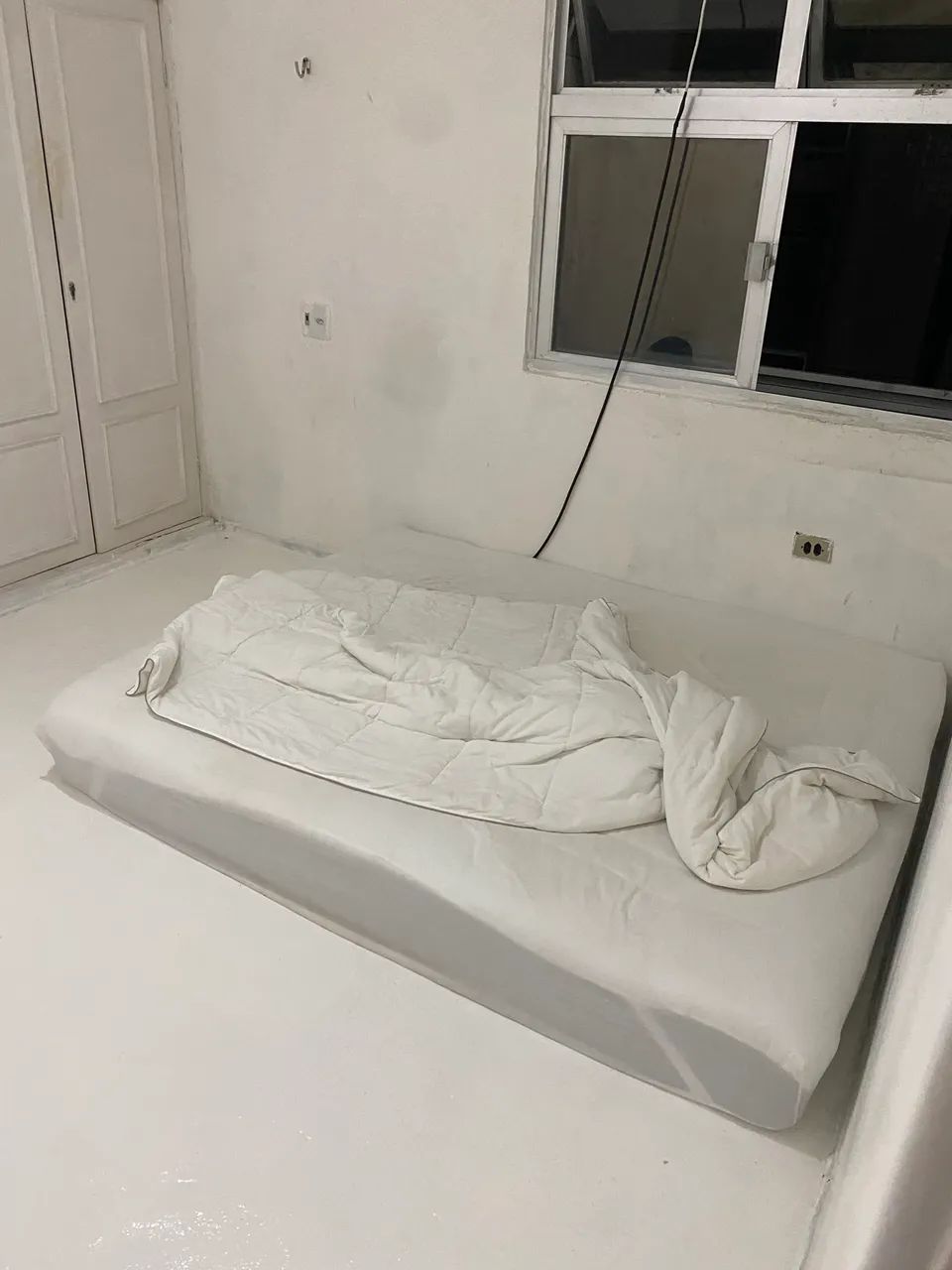 Alugo quarto na Rua dos Navegantes  - Foto 2