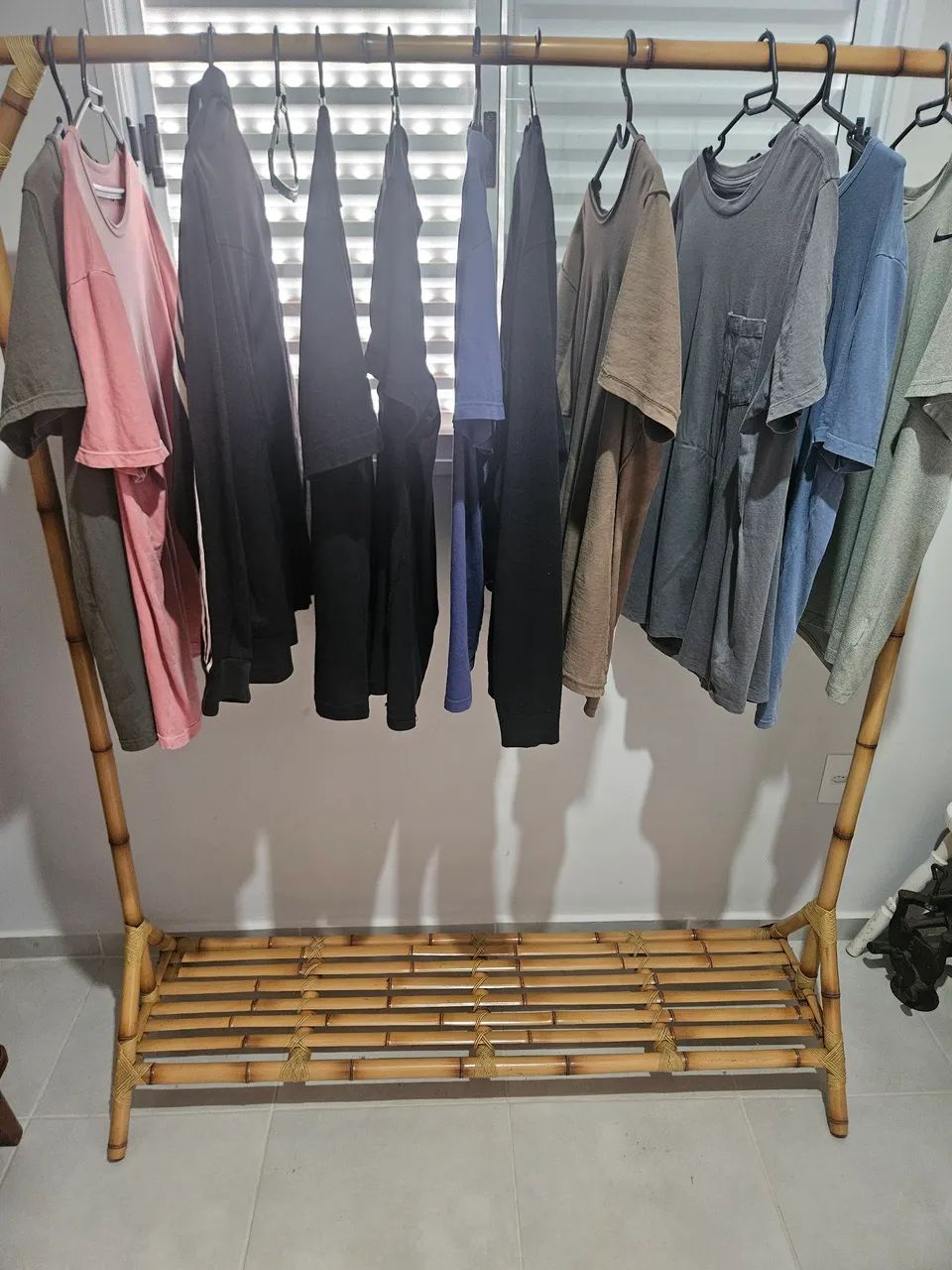 Arara de roupas  - Foto 2