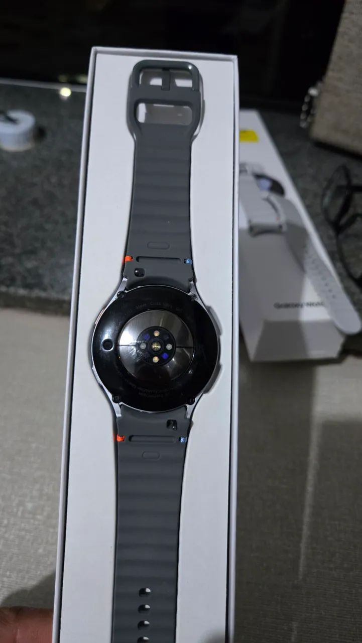 vendo galaxy Watch 7 Bluetooth e  Wi-Fi  - Foto 2