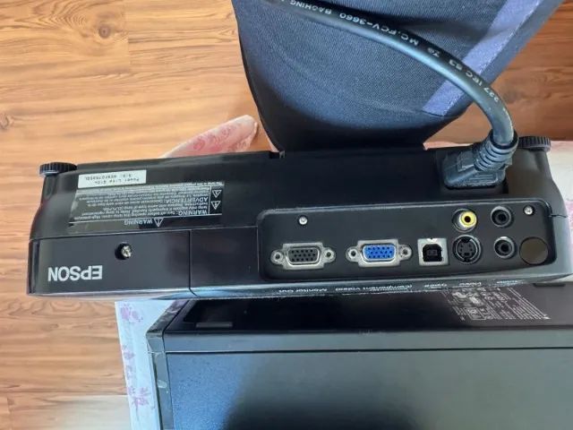 Projetor Epson PowerLite S10+  - Foto 3