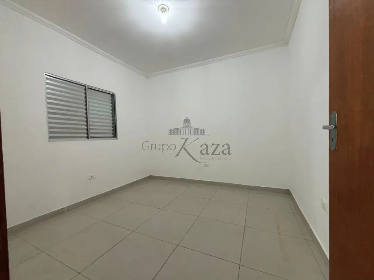 Oportunidade - Casa - Jardim das Indústrias - 2 Dormitórios - 90m².