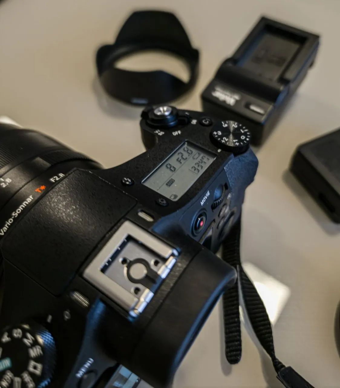 [SÓ VENDA] Câmera Sony RX10 Mkii Perfeito Estado S-log2 4K Lentes Zeiss - Foto 6