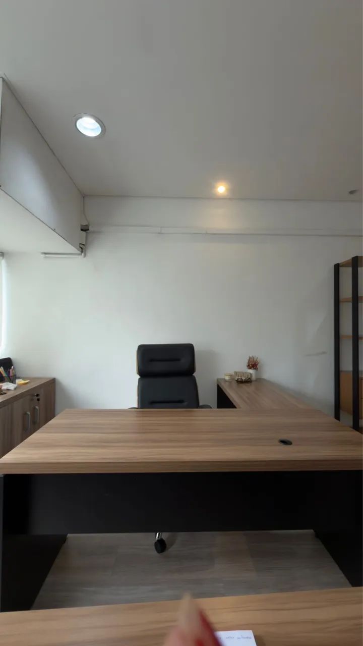 Mesa escritório em L