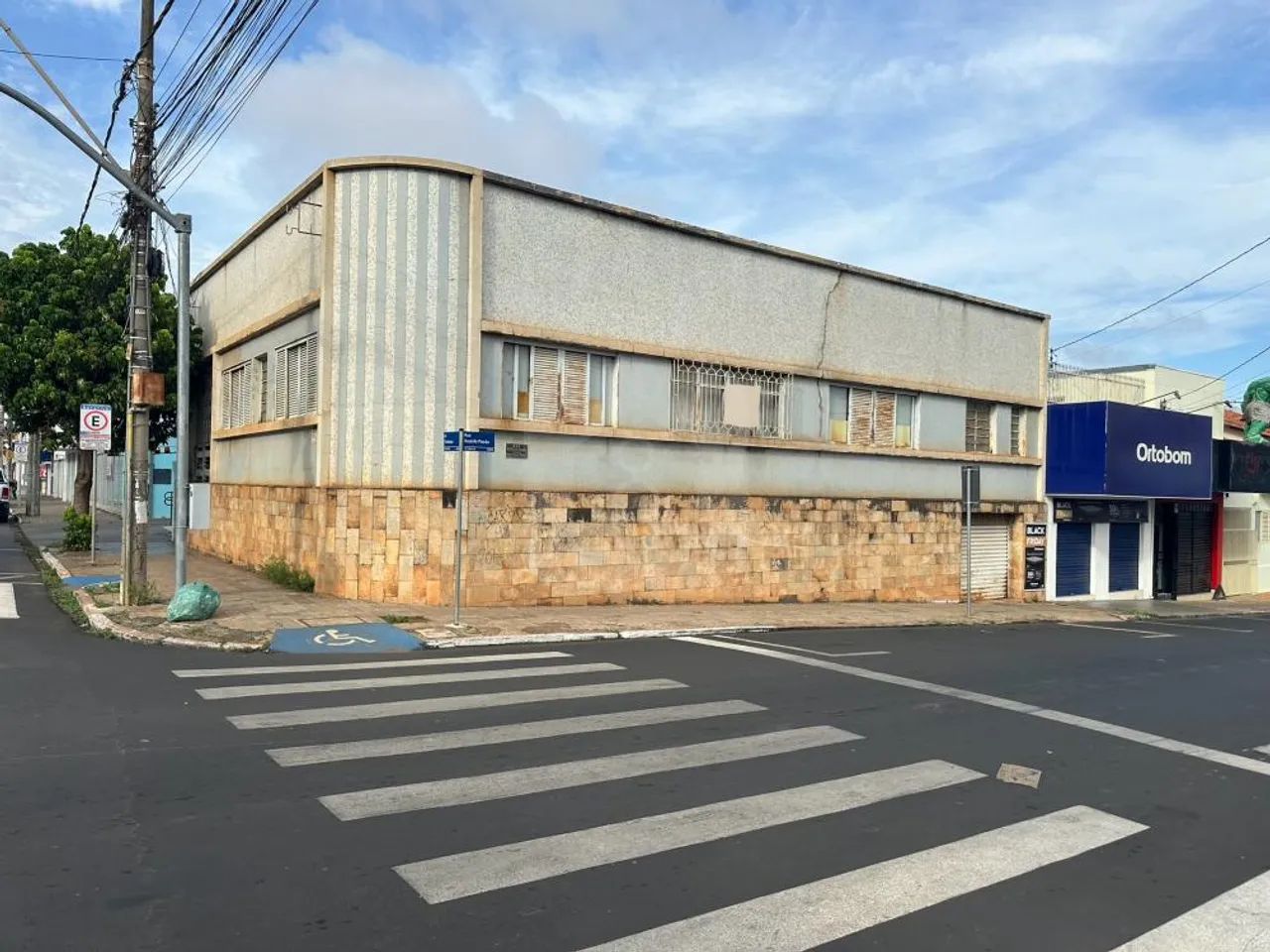 casa á venda no bairro Centro de Araguari. - Foto 2