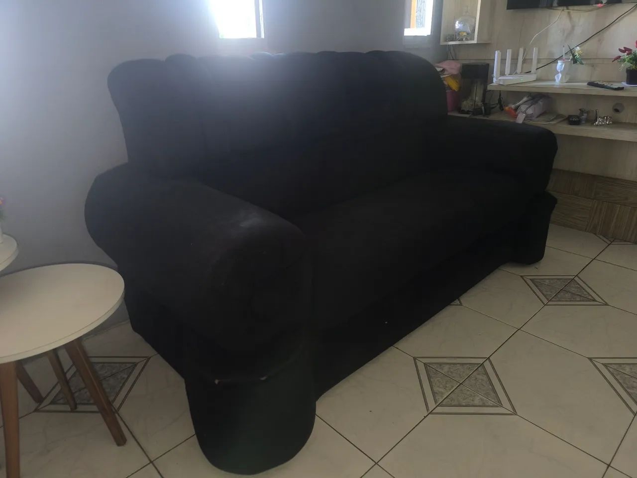 Sofá 2 e 3 lugares na cor preta - Foto 3