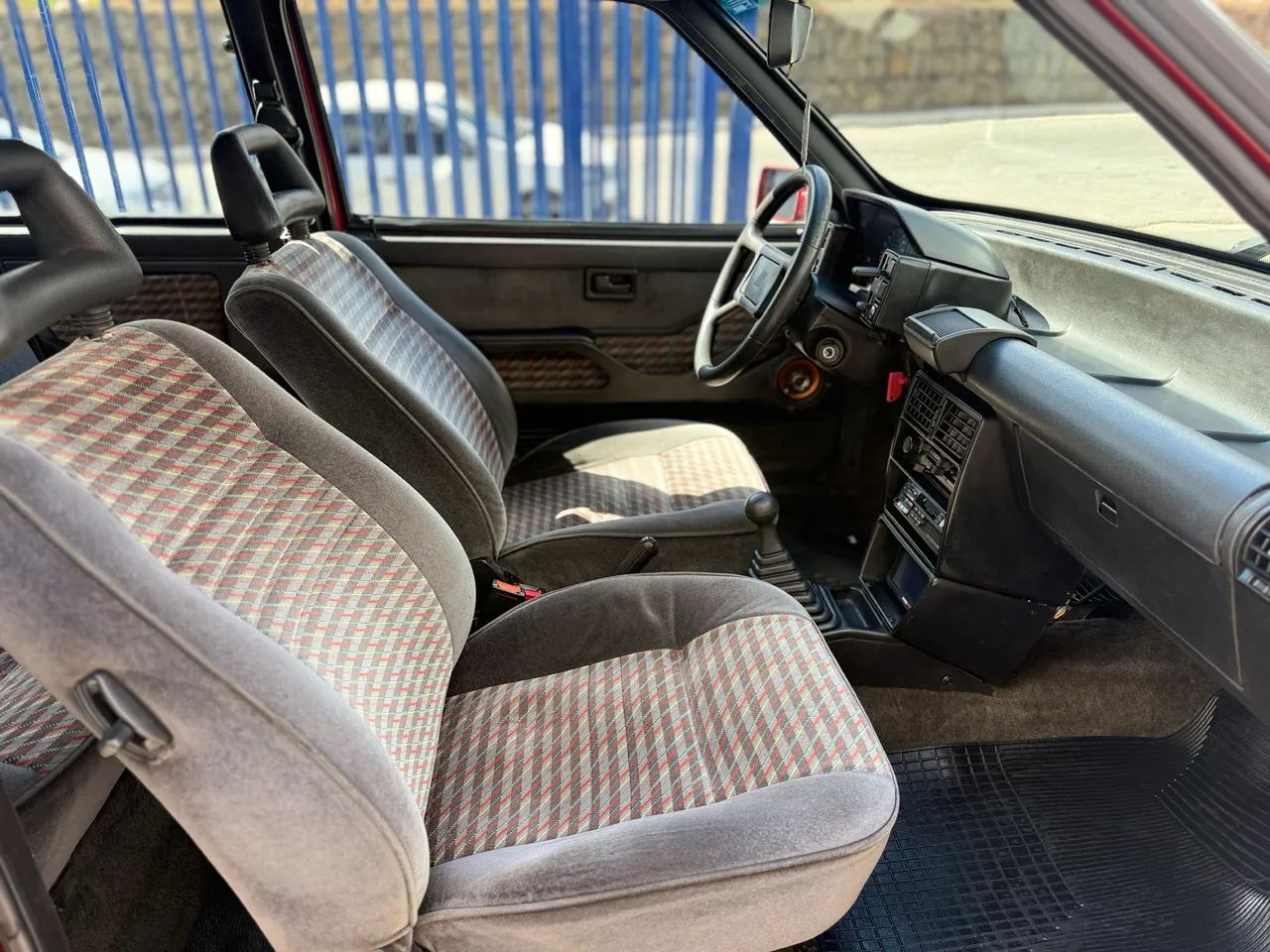 Fiat Uno 1.6r MPI / 1.6r / 1.5r 1993 - Foto 3