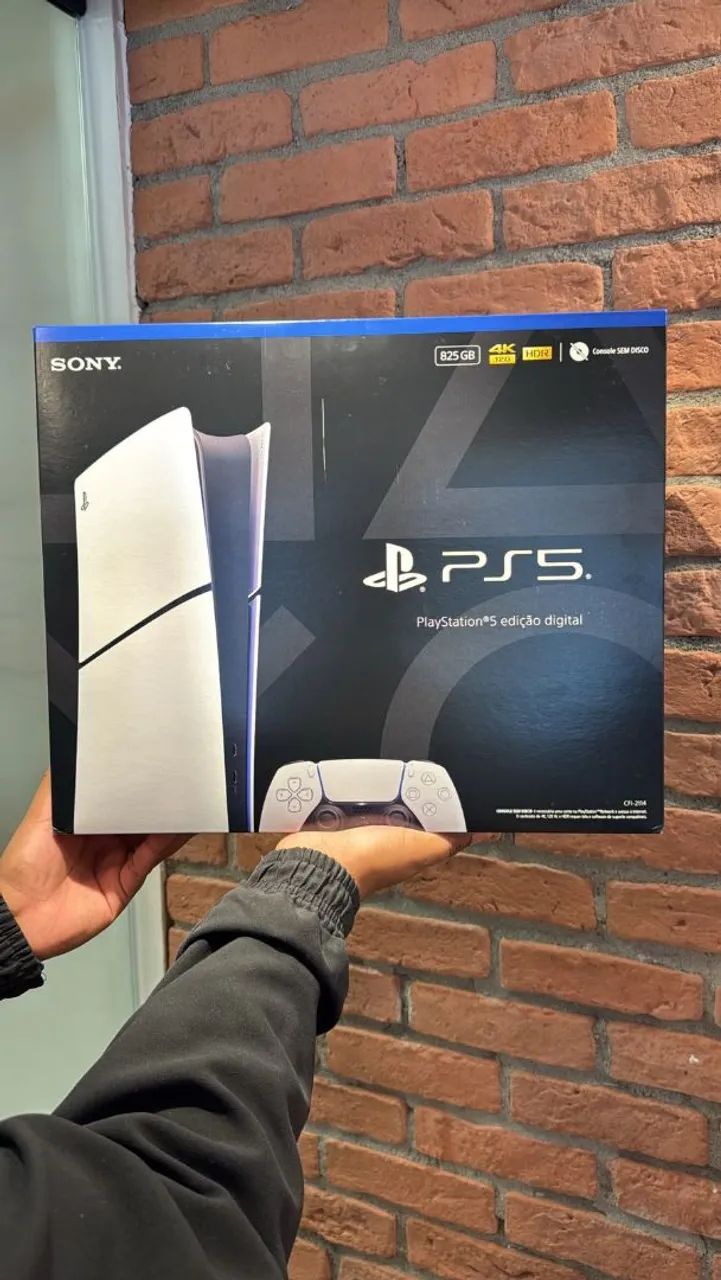 PS5 Slim Digital 