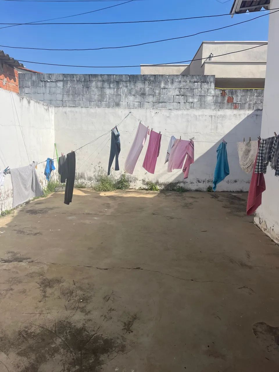 Alugo casa no Jd Garcia 