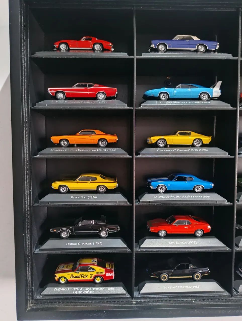 Miniaturas escala 1:43 Clássicos  - Foto 2