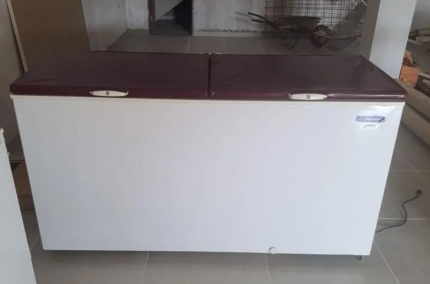 Freezer  metal frio