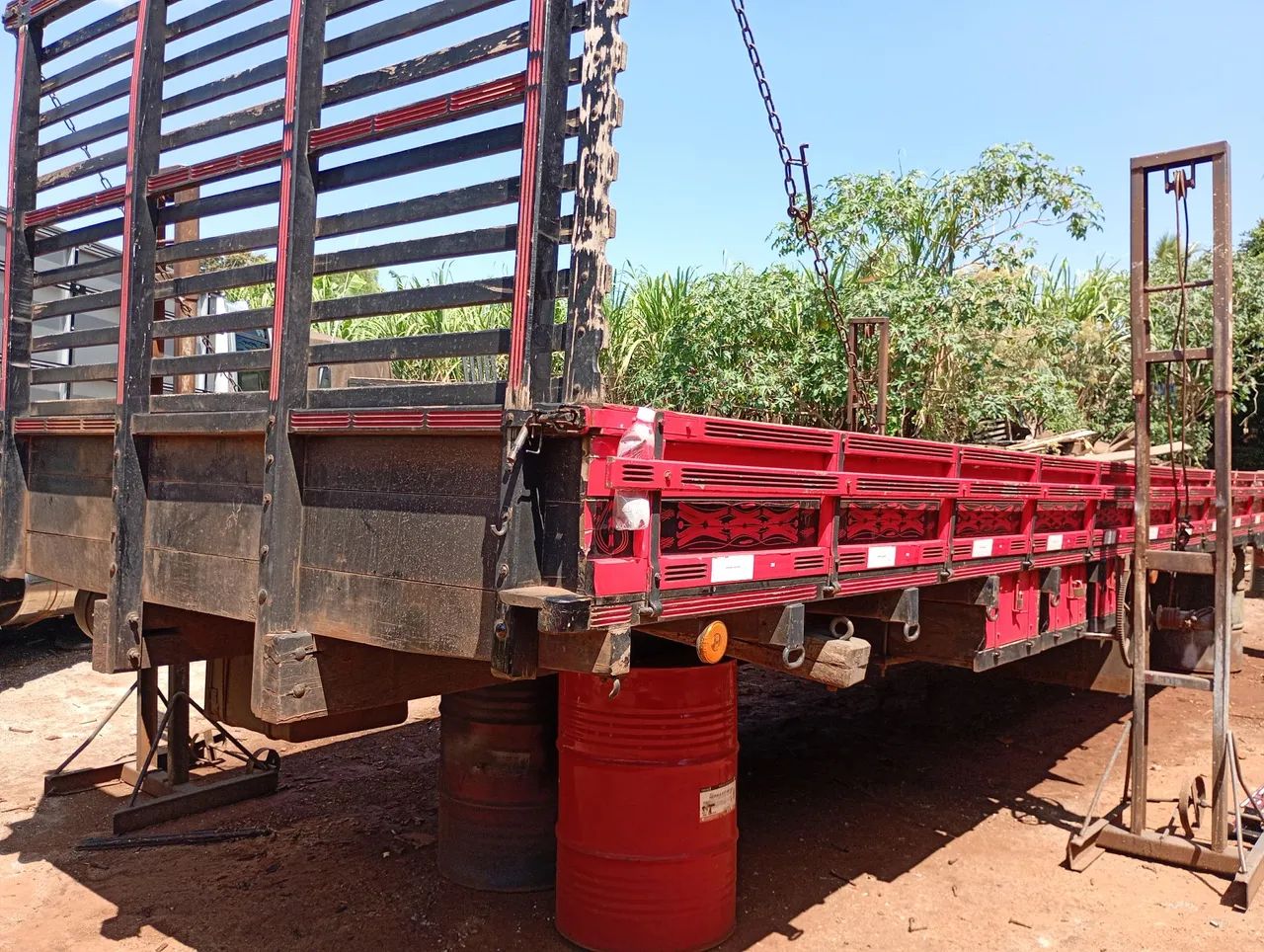 Carroceria de madeira pra Ford cargo. Iveco. Voks medida 8.50mts - Foto 4