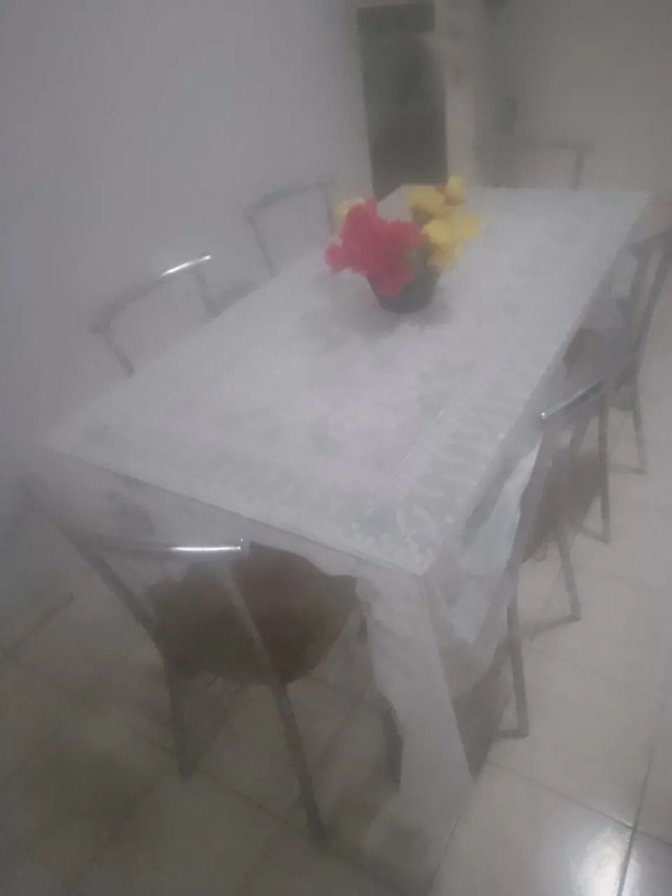 Mesa de jantar de vidro e seis cadeiras de inox usada em perfeito Estado  - Foto 2