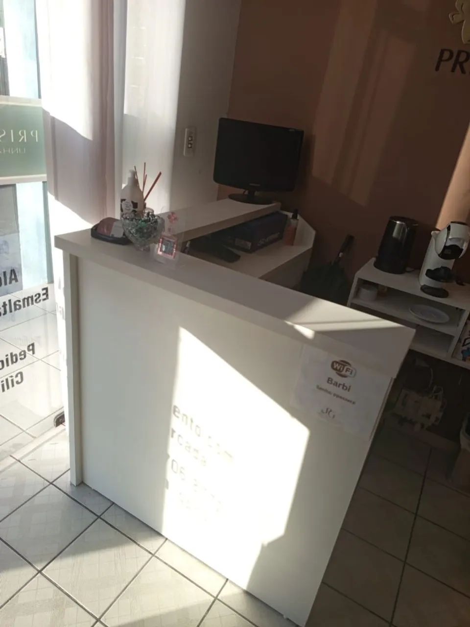 Balcão de recepção 