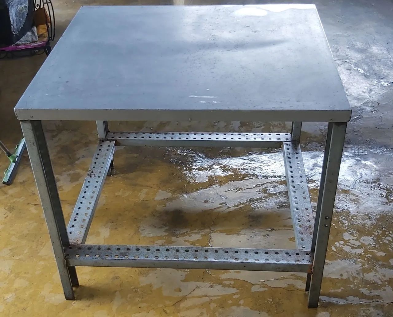 Mesa de inox 1,04 X 0,94 cm - Foto 2