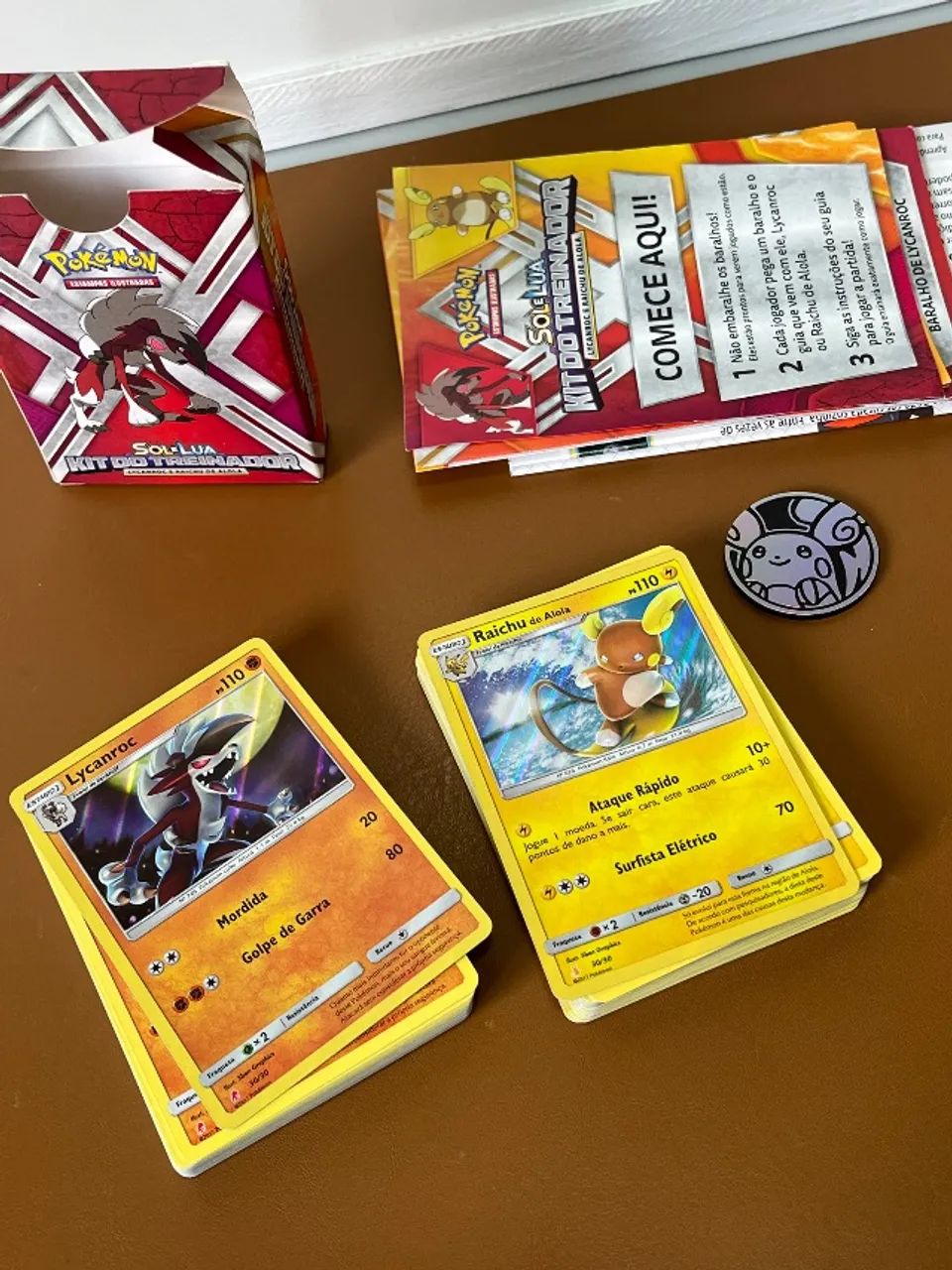 Baralho Kit do Treinador Lycanroc e Raichu de Alola Sol e Lua - Foto 3