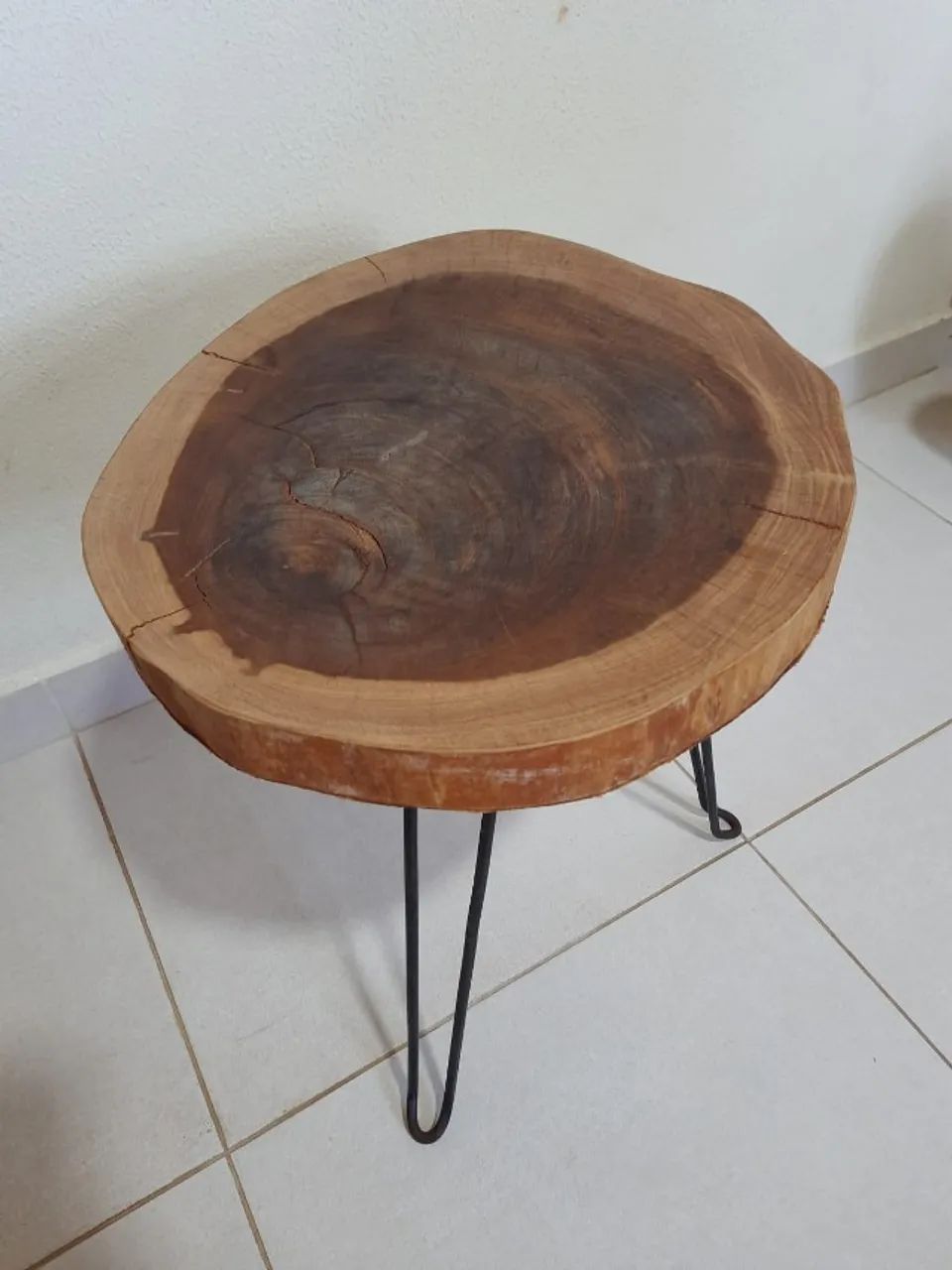 MESA LATERAL APOIO RUSTICA TRONCO DE MADEIRA - Foto 2