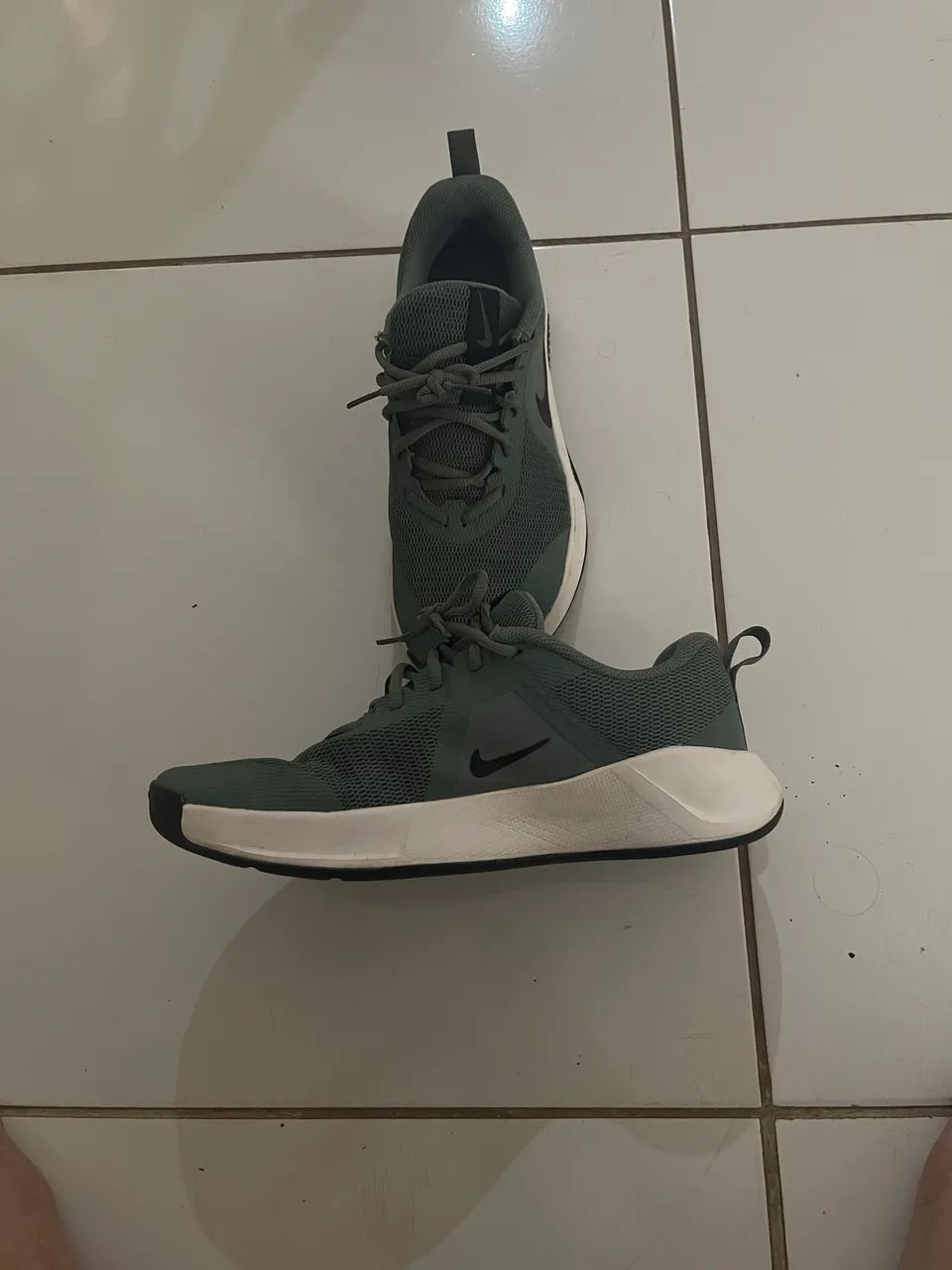 Tênis Nike revolucion 