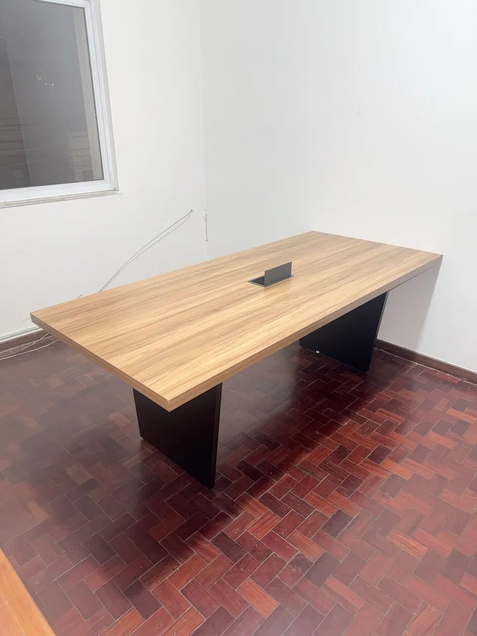 Mesa de Reunião 2m Tampo 40mm com Caixa de Tomada - Semi Nova - Foto 3