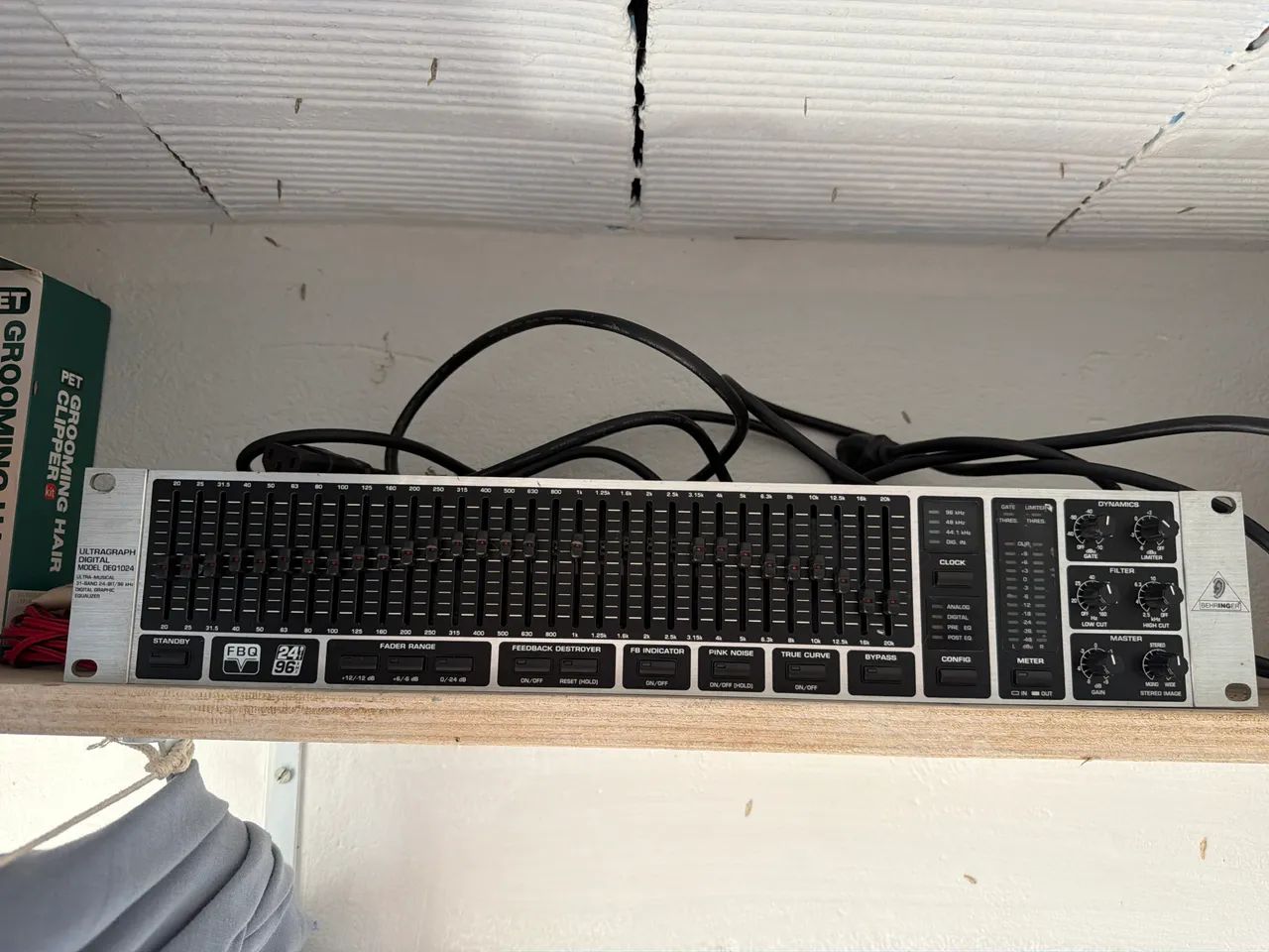 Equalizador Digital Behringer Ultragraph DEQ1024