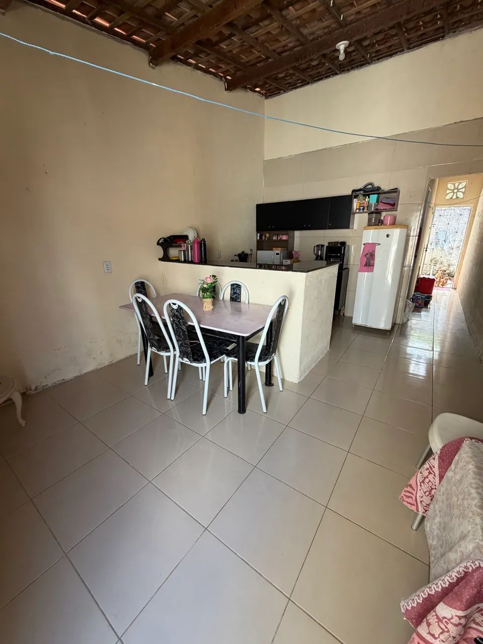 VENDE-SE CASA EM MESSEJANA