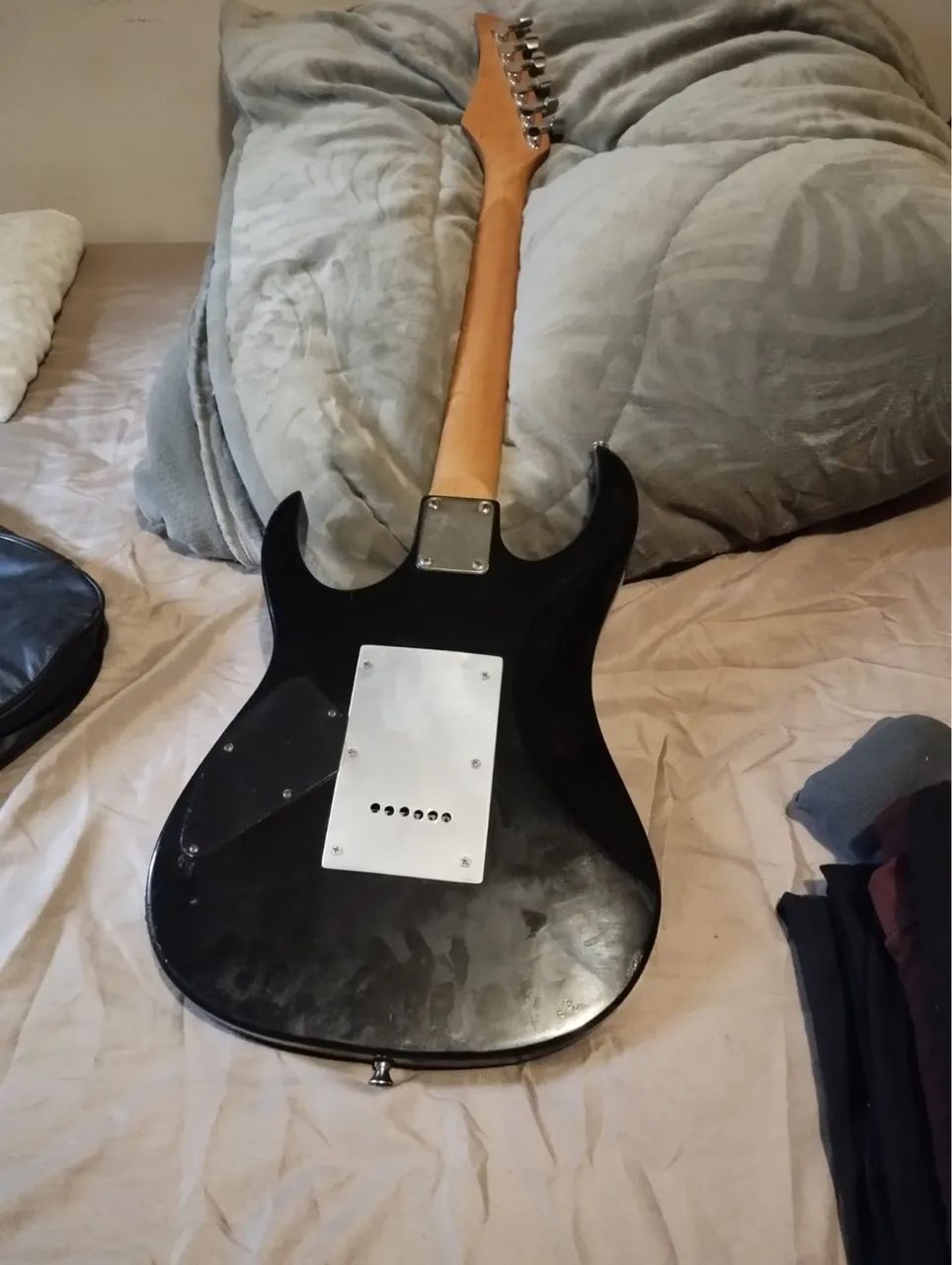 Amplificador de som e guitarra  - Foto 2
