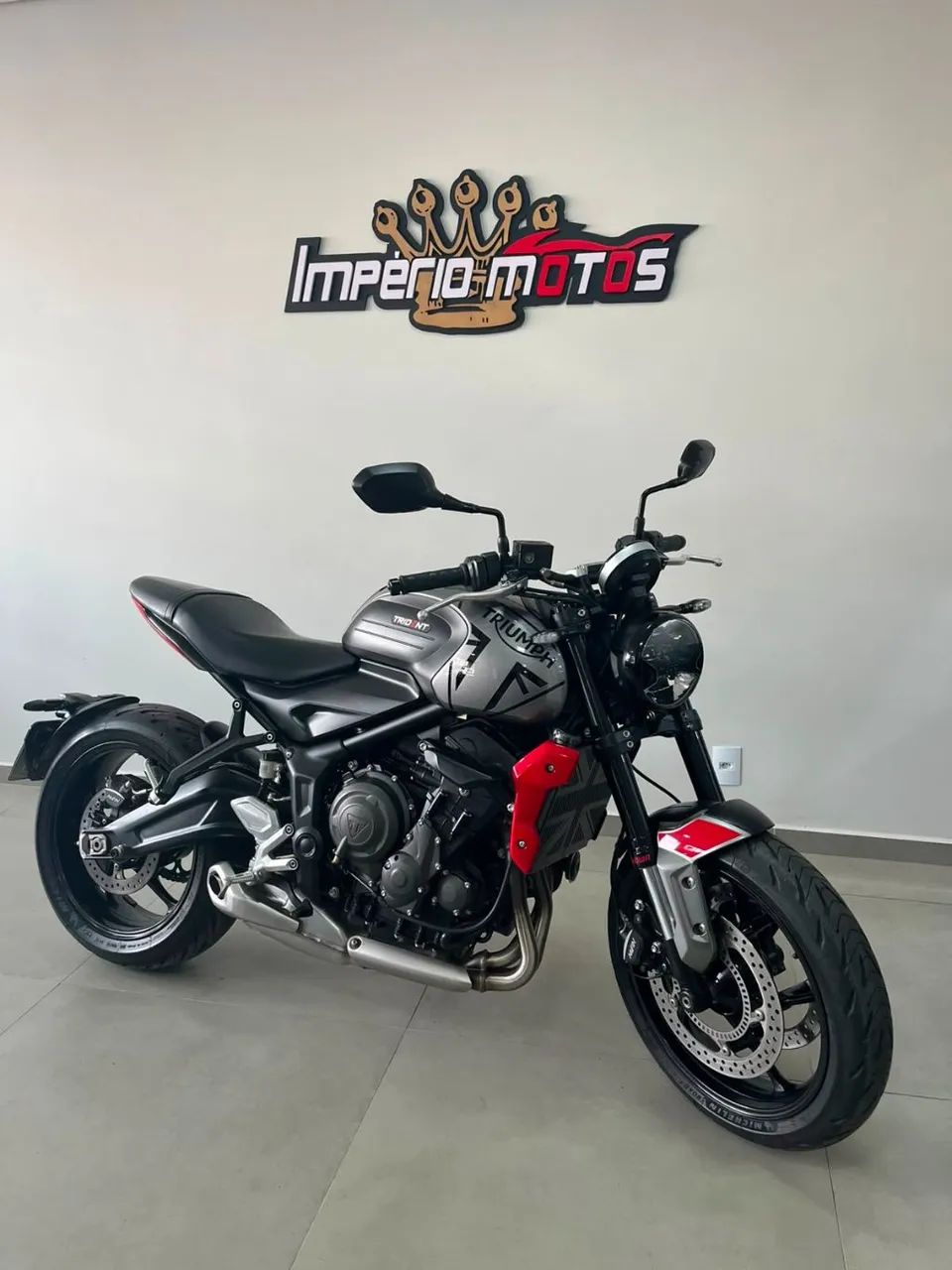 TRIDENT 660 - Foto 2