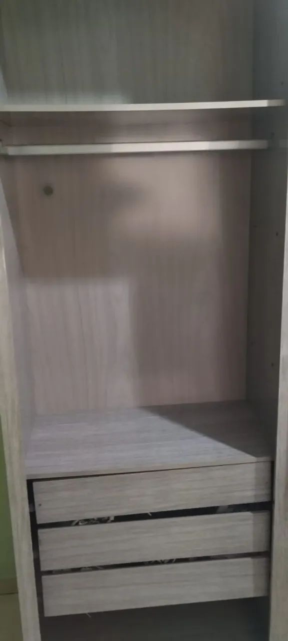 Vendo guarda roupa usado 