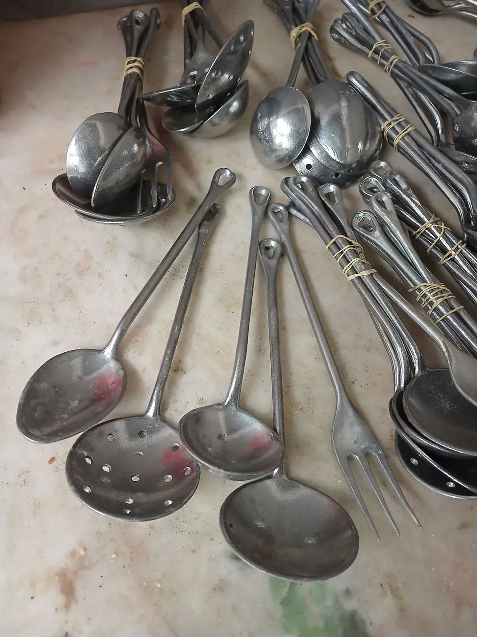 KIT DE TALHERES DE ALUMÍNIO COMPLETO 