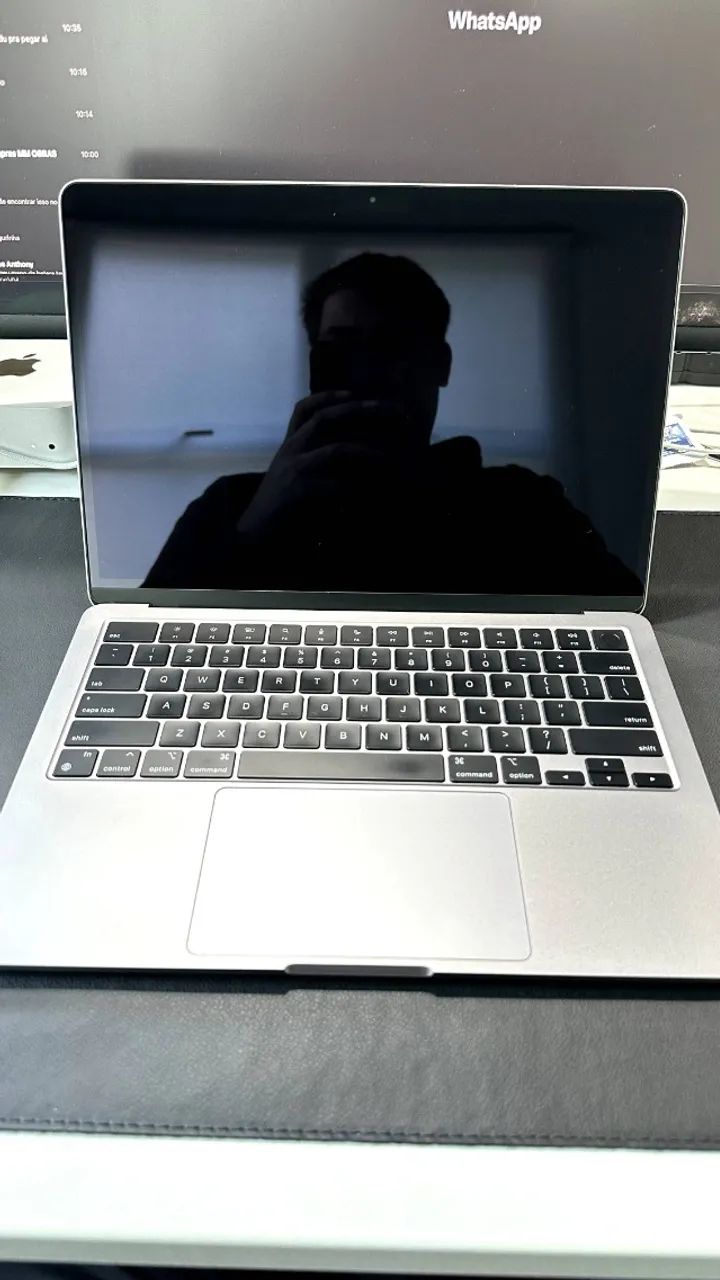 MacBook AIR M2 