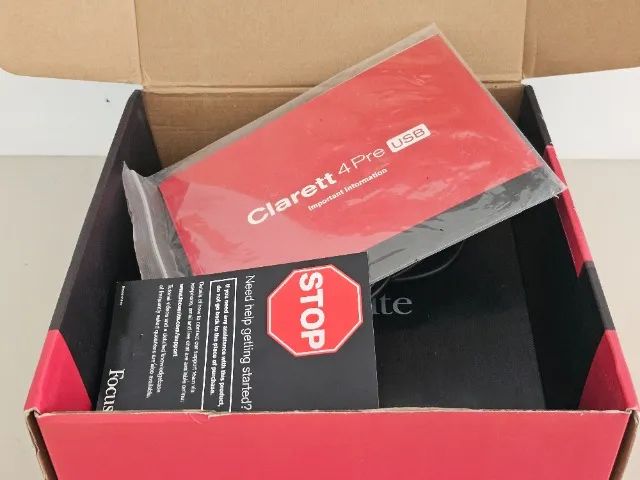 Interface Focusrite Clarett 4Pre  zera na caixa com cabos e manuais - Foto 3