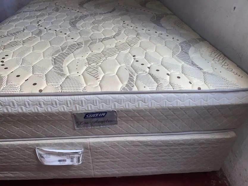 Cama casal + base gazin nova 