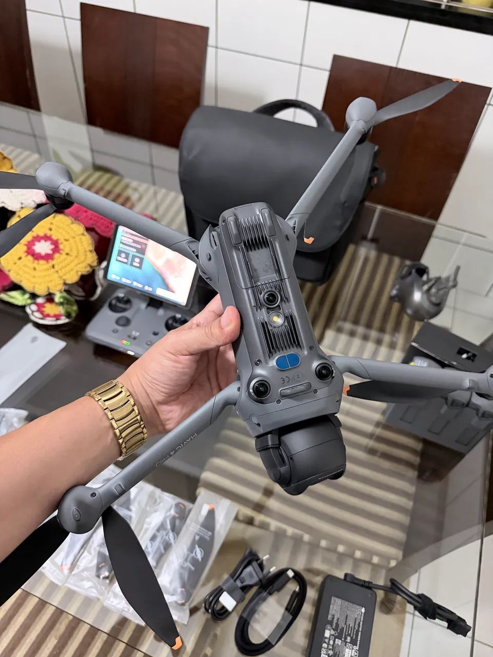 SOMENTE O DRONE DJI MAVIC 4 PRO CREATOR - IMPECÁVEL   - Foto 4