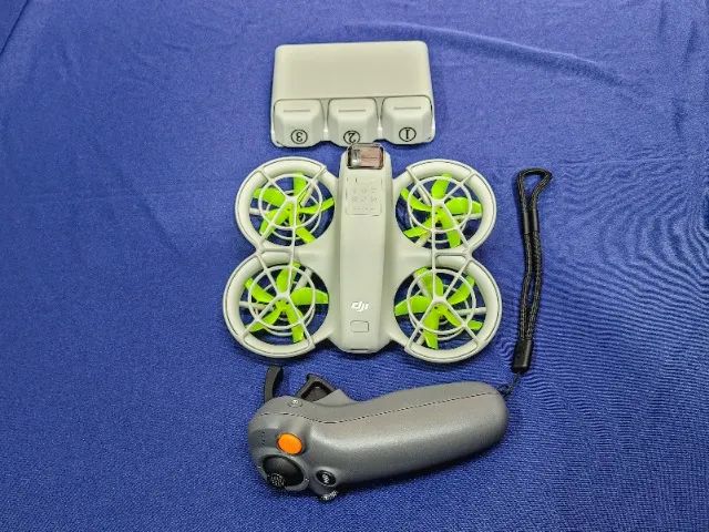 Drone DJI Neo 1 Fly More Combo N3  - Foto 4