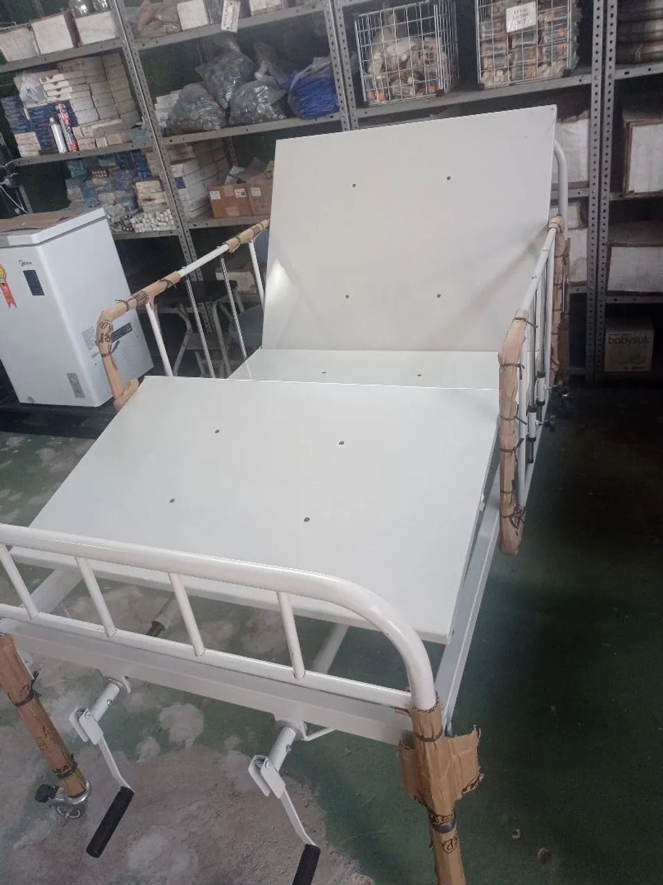 Cama hospitalar (nova sem uso) - Foto 4