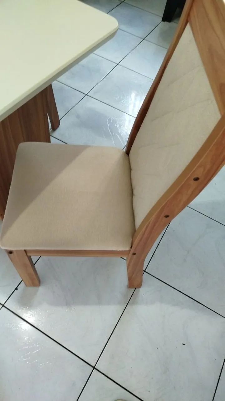 Vendo mesa 4 cadeiras - Foto 3