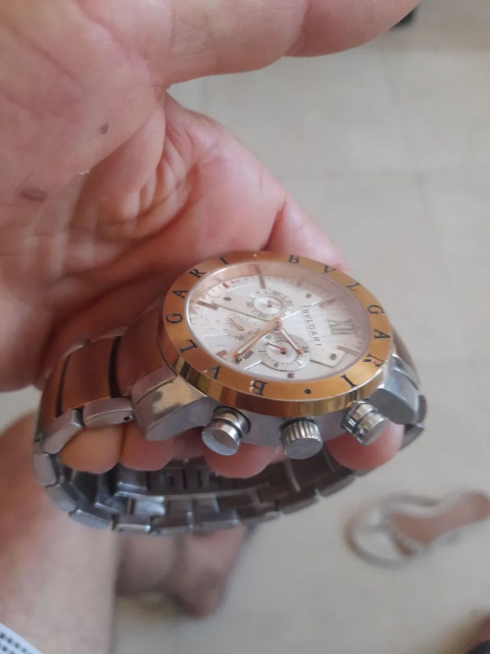 Vendo um relógio bugari funcionando perfeitamente  - Foto 3