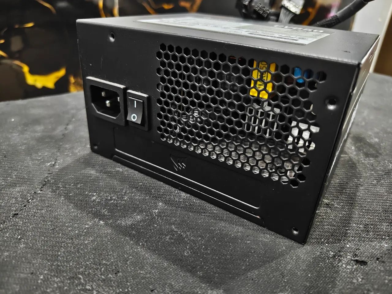 Fonte Corsair cv 650 w modelo nova 80plus - Foto 3