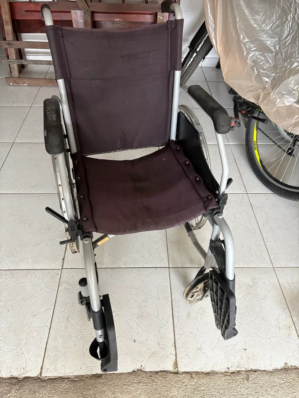 Cadeira de roda Dellamed D600 P/ 120kg  - Foto 5
