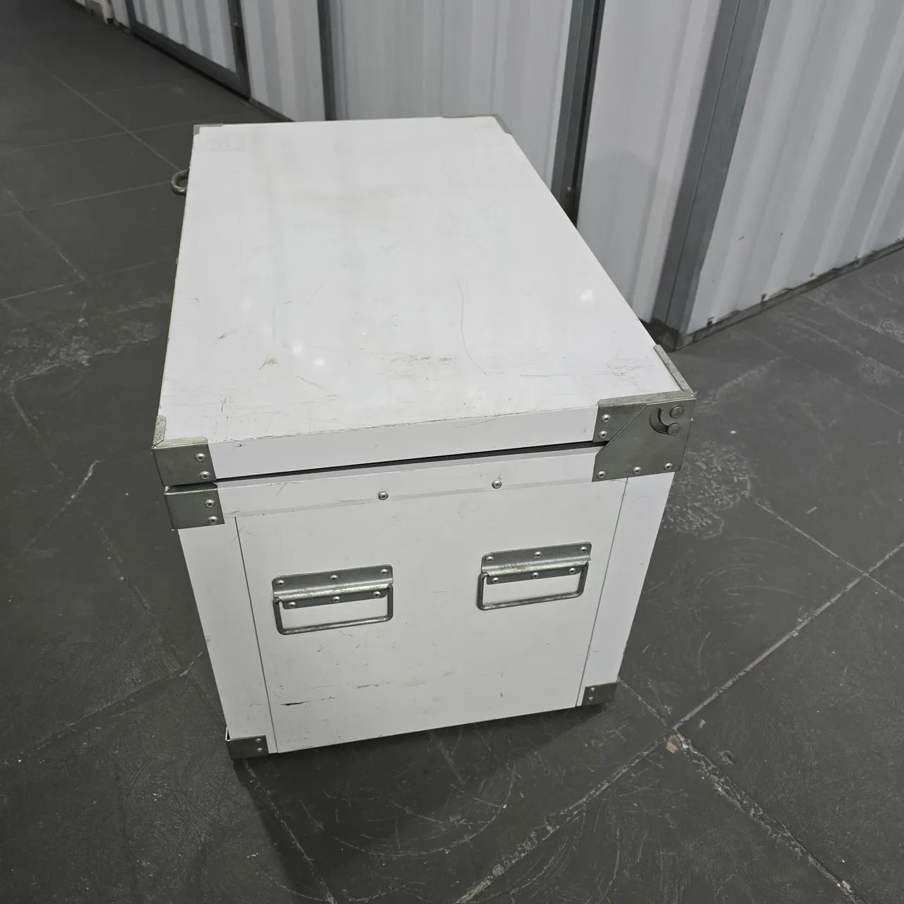 Caixa Térmica Cooler 100 litros aço - Foto 3