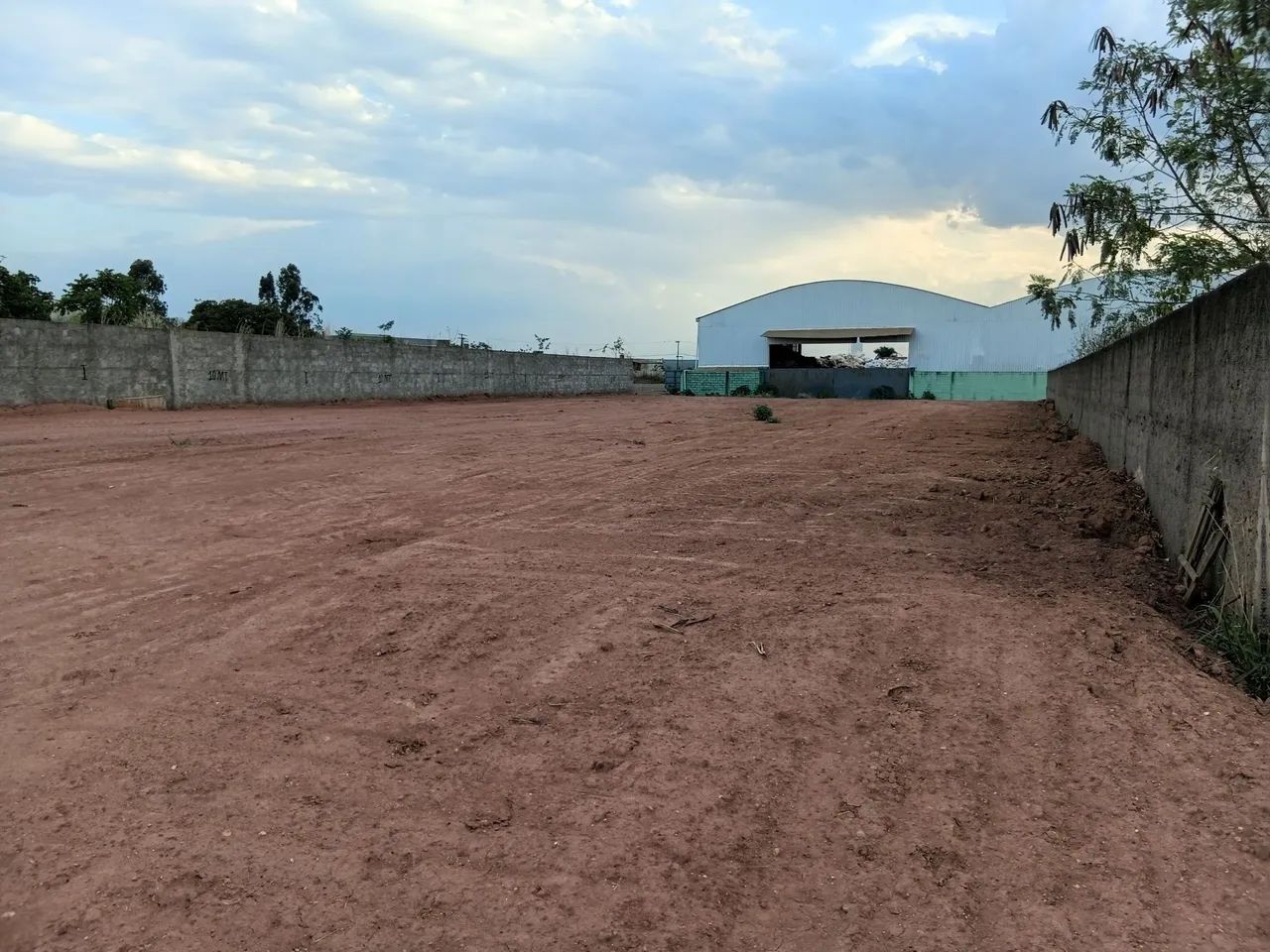 TERRENO SETOR INDUSTRIAL.