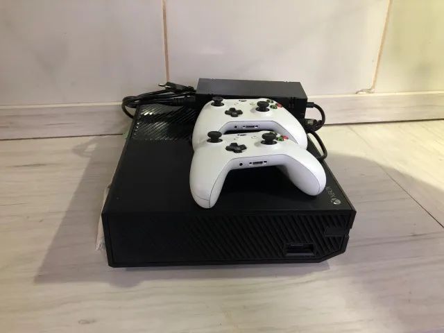 Xbox one + 2 controles - Foto 2