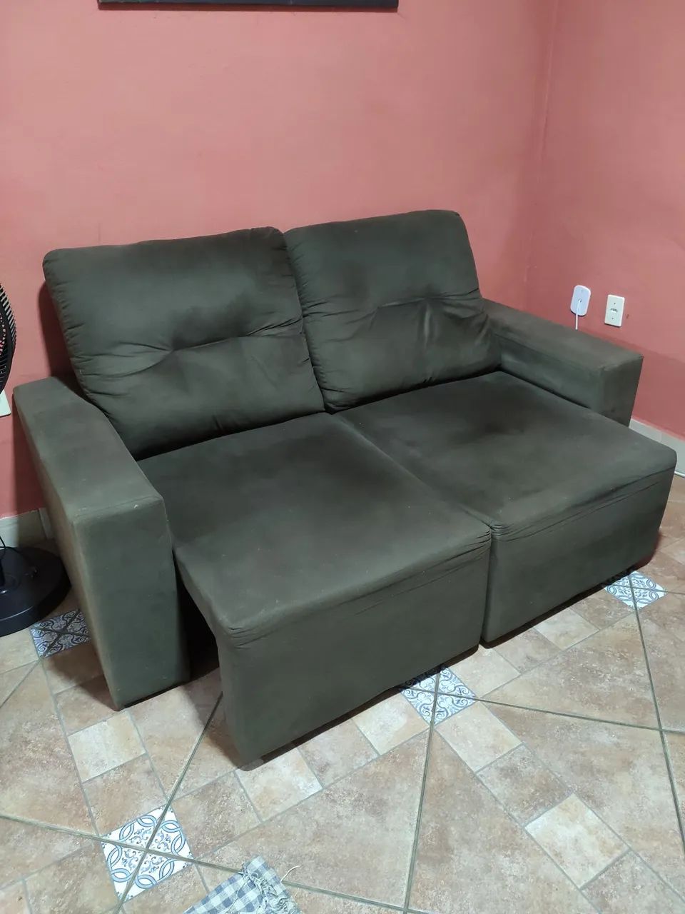 Sofá retrátil e reclinável 3 lugares 