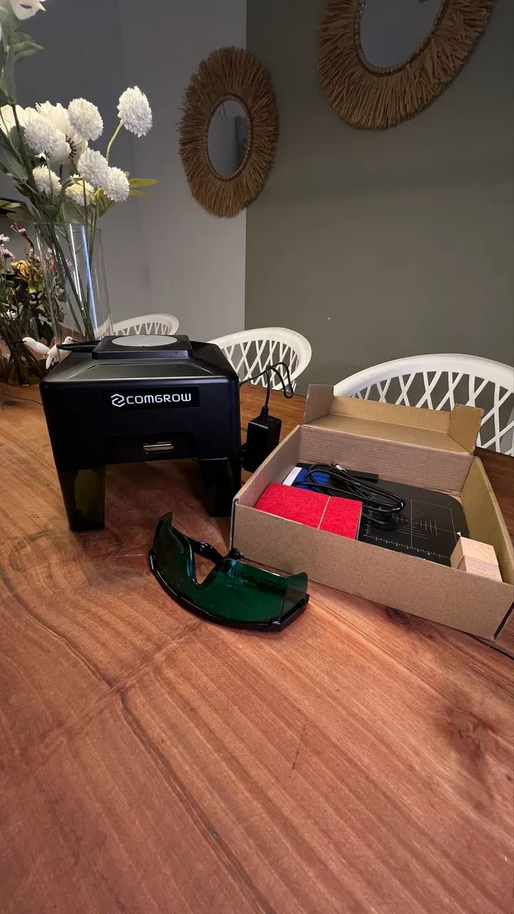 Máquina de Gravação a Laser Comgrow XN001 1.6W - Compacta e Portátil