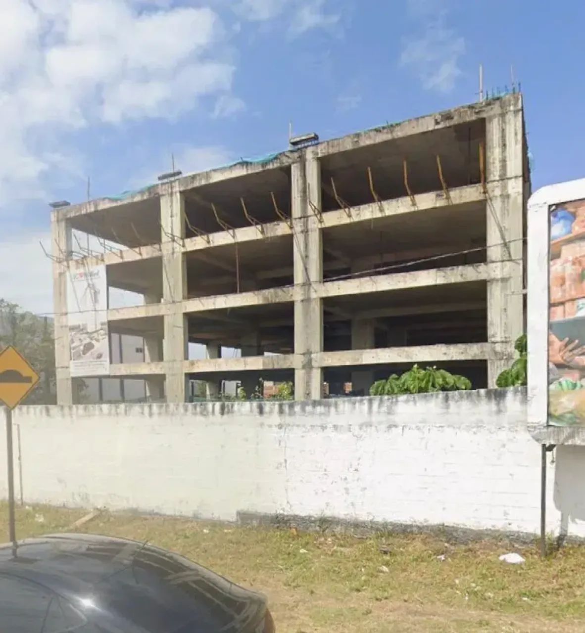 4.800m2 de terreno com esqueleto de obra em frente às 3 ruas dos Bancários - Foto 4