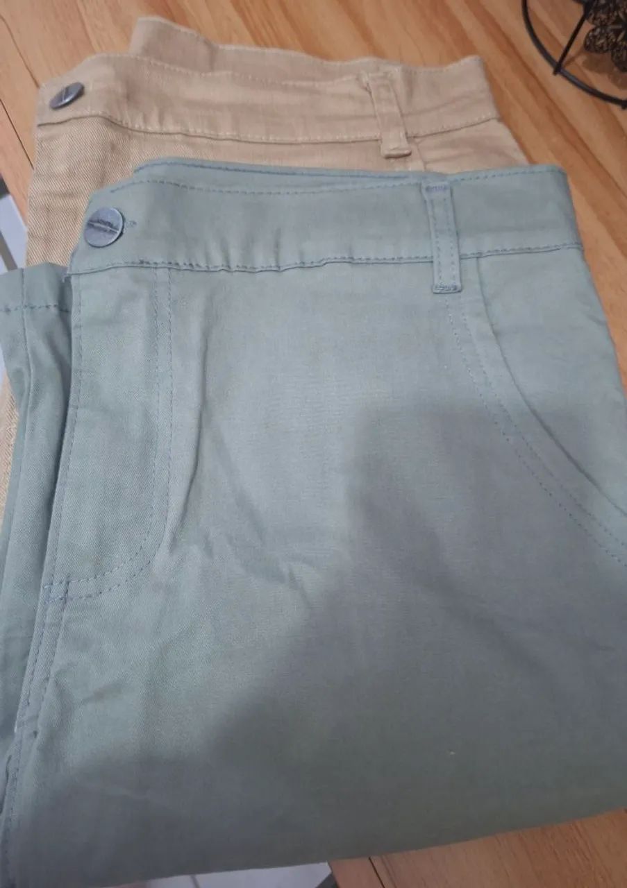VENDO DUAS BERMUDAS MASCULINAS NOVAS