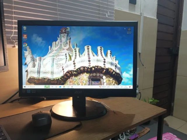 Monitor AOC 18'' POLEGADAS - Funcionando normalmente - Foto 2