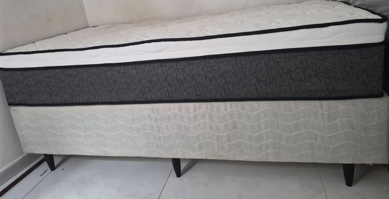 Cama box seminova